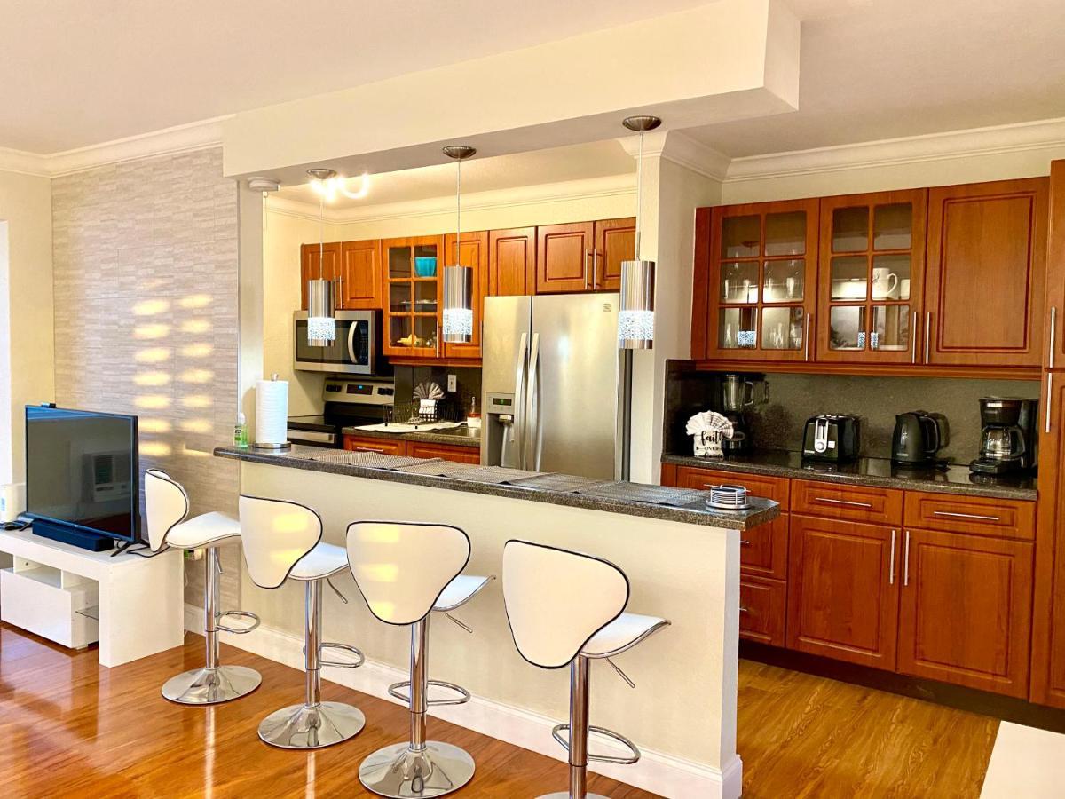 Deluxe Waterfront One Bedroom Apartment With Miami Skyline View, Free Parking 5 Mins Drive To Miami Beach Ngoại thất bức ảnh
