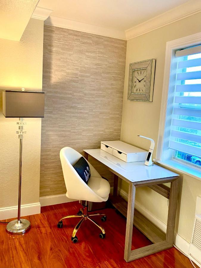 Deluxe Waterfront One Bedroom Apartment With Miami Skyline View, Free Parking 5 Mins Drive To Miami Beach Ngoại thất bức ảnh