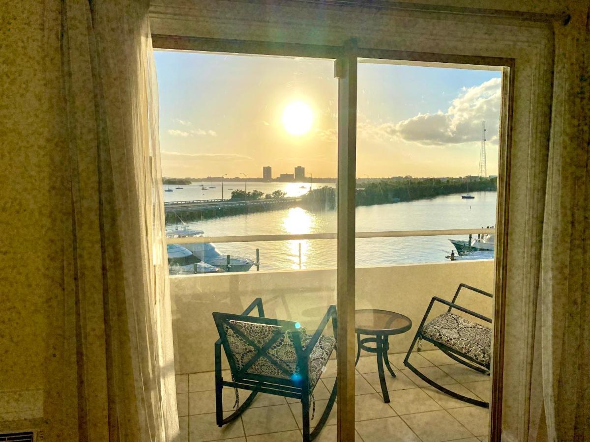 Deluxe Waterfront One Bedroom Apartment With Miami Skyline View, Free Parking 5 Mins Drive To Miami Beach Ngoại thất bức ảnh